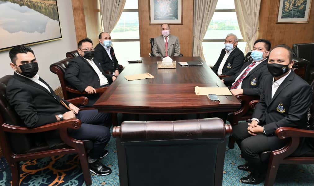 Ketua Menteri terima kunjungan hormat daripada SAFA dan Pengakap Sabah