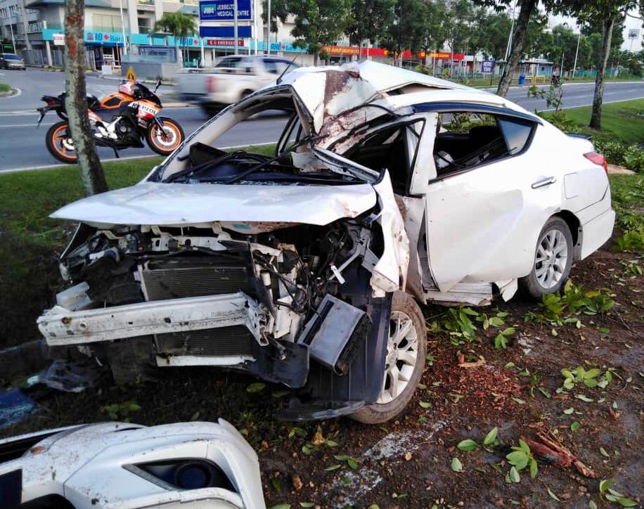 Dua termasuk pegawai polis maut dalam kemalangan di Kota Kinabalu