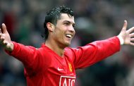 Peminat Man United mahu Solskjaer  dipecat kerana letakkan Ronaldo di bangku simpanan