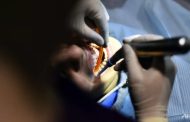 Pembantu doktor gigi warga Malaysia gelapkan duit RM489,303 di Singapura