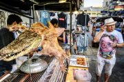 Daging babi naik harga, penduduk Thailand tukar selera makan daging buaya