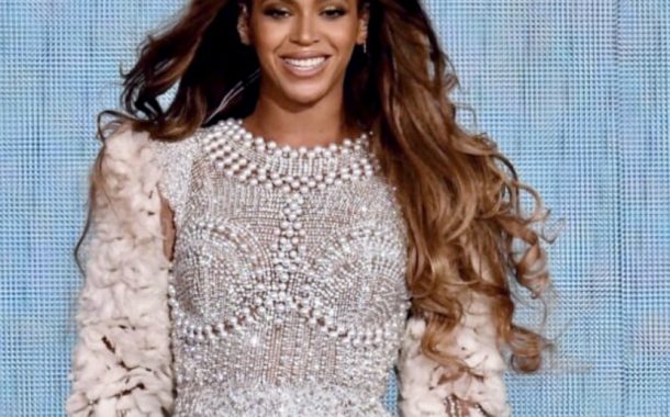 Beyonce umum konsert jelajah dunia