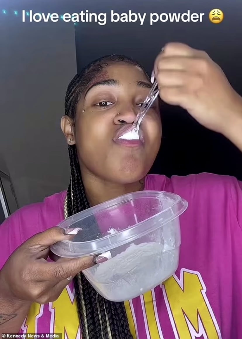 Wanita ketagih makan bedak bayi