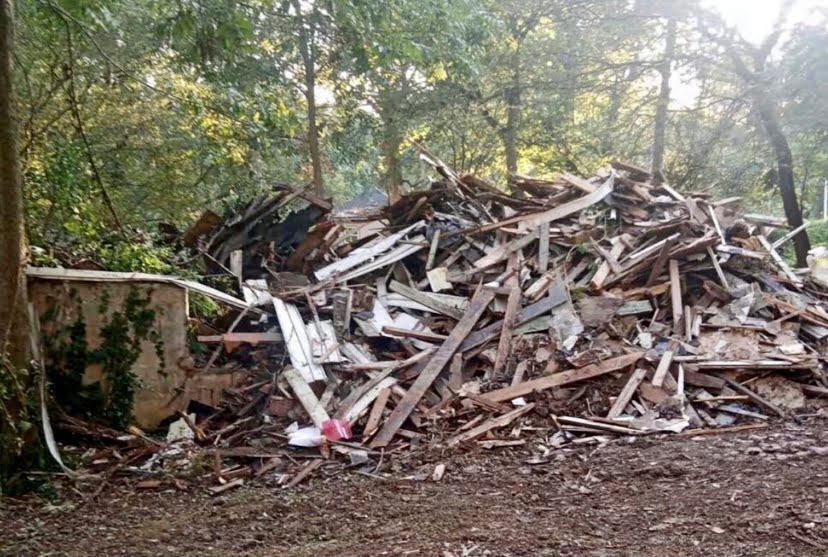 Wanita terkejut balik bercuti tengok rumah kena roboh