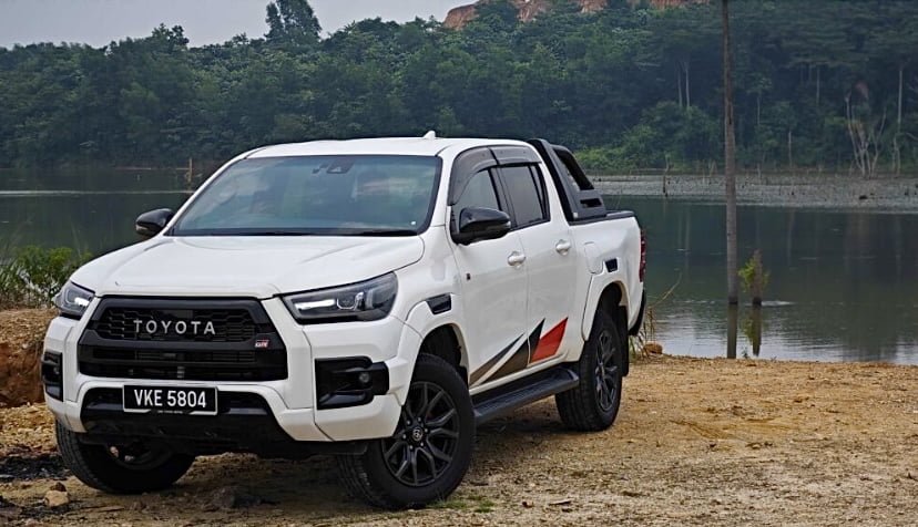 Toyota Hilux GR Sport 2023 – Gaya dan kuasa dipertingkatkan