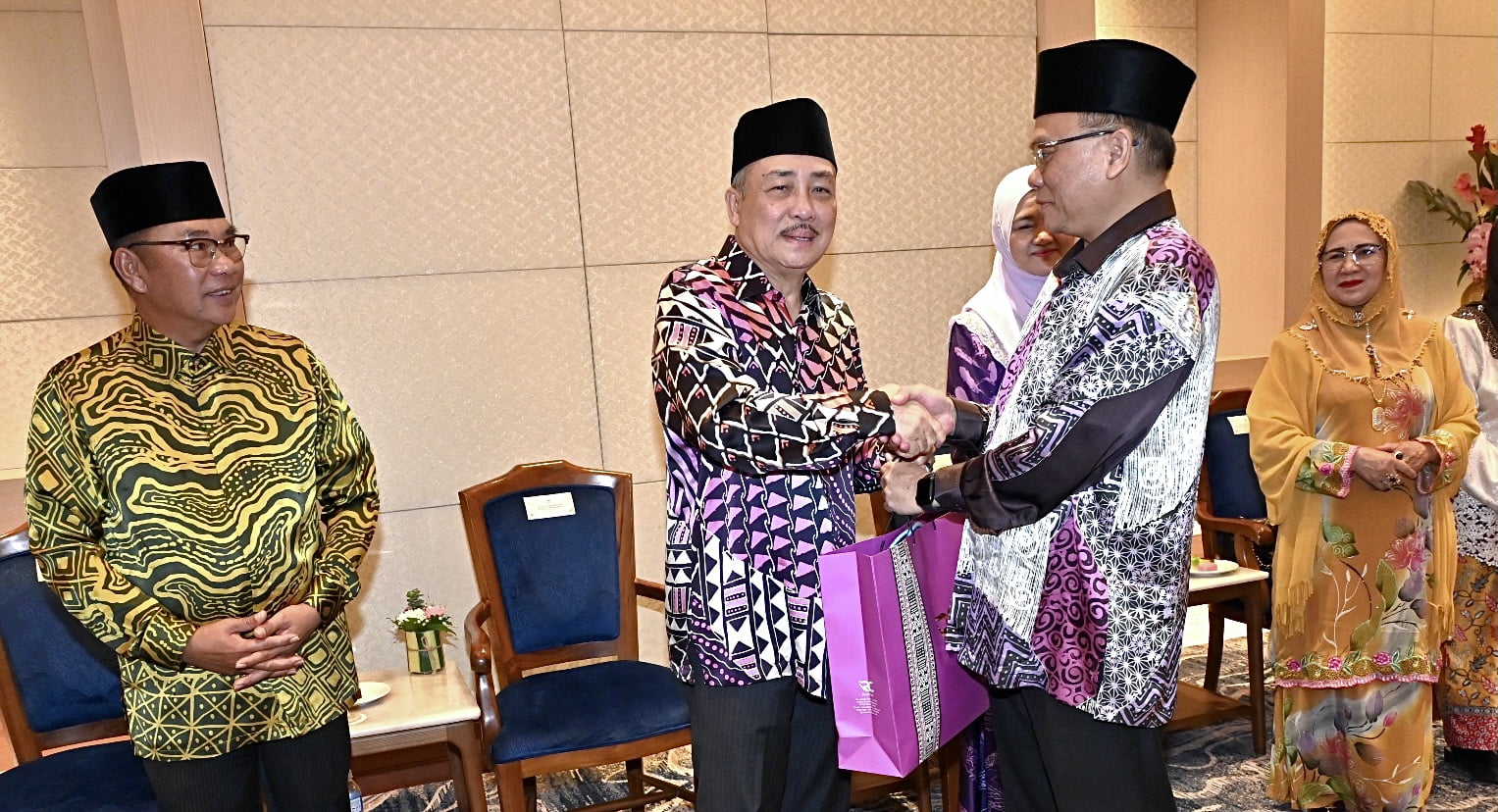 Peka, berhikmah beri pandangan, penjelasan hukum syarak - KM