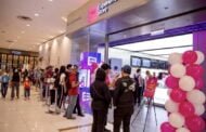 Tunggu sejak awal pagi untuk iPhone 15 RM1