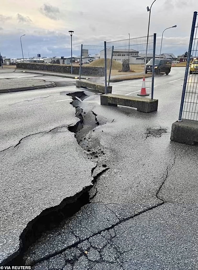 Gunung berapi Iceland keluar lahar berminggu-minggu