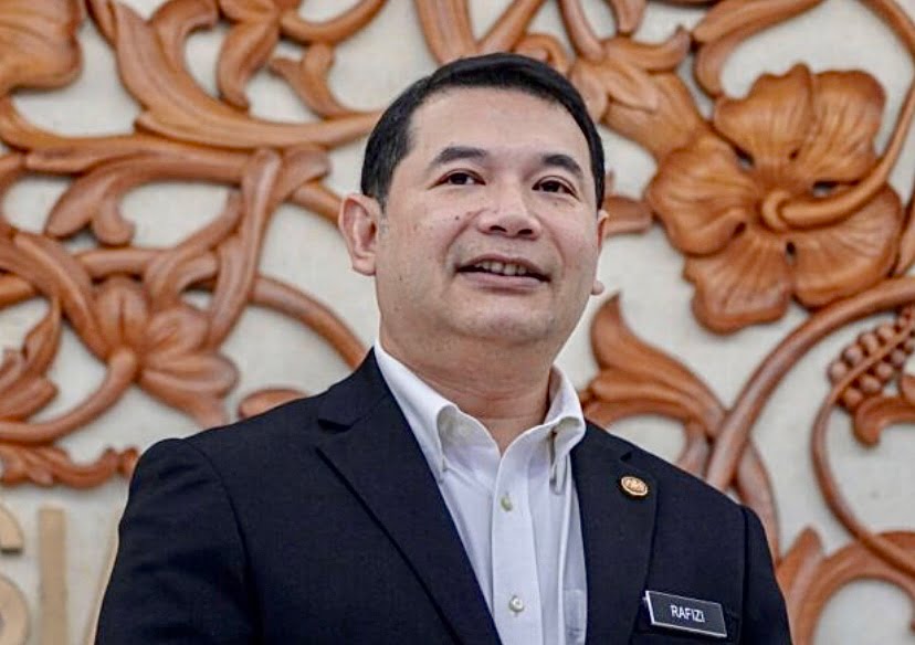 Tiga kaedah penyasaran semula subsidi petrol, diesel