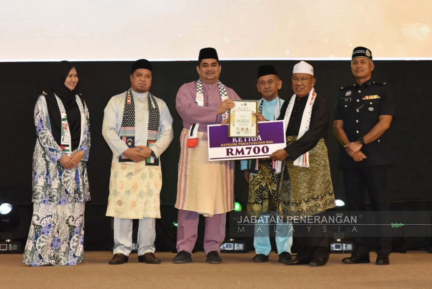 Perarakan sepanduk Maulidur Rasul medium penyampaian mesej