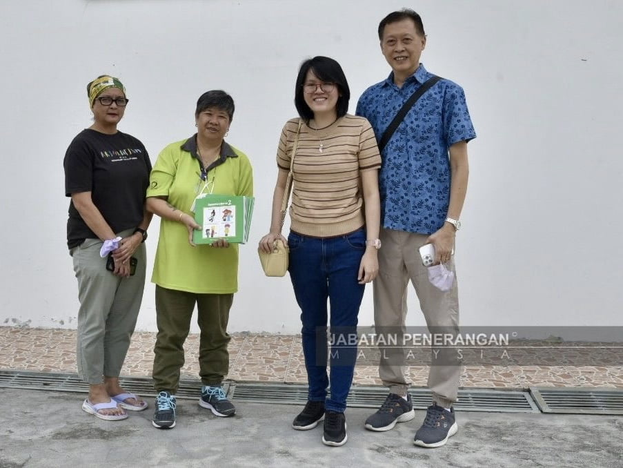 PPDK Tg. Aru terima buku sumbangan Samantha Tang