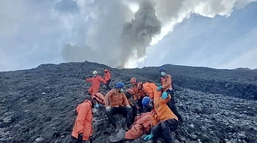 13 mayat pendaki ditemukan di Gunung Marapi