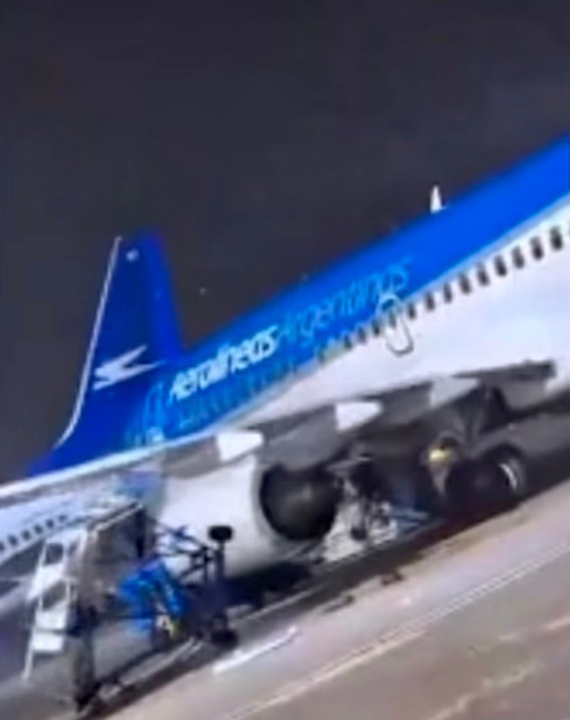 Pesawat bergerak sendiri akibat angin kencang di Argentina