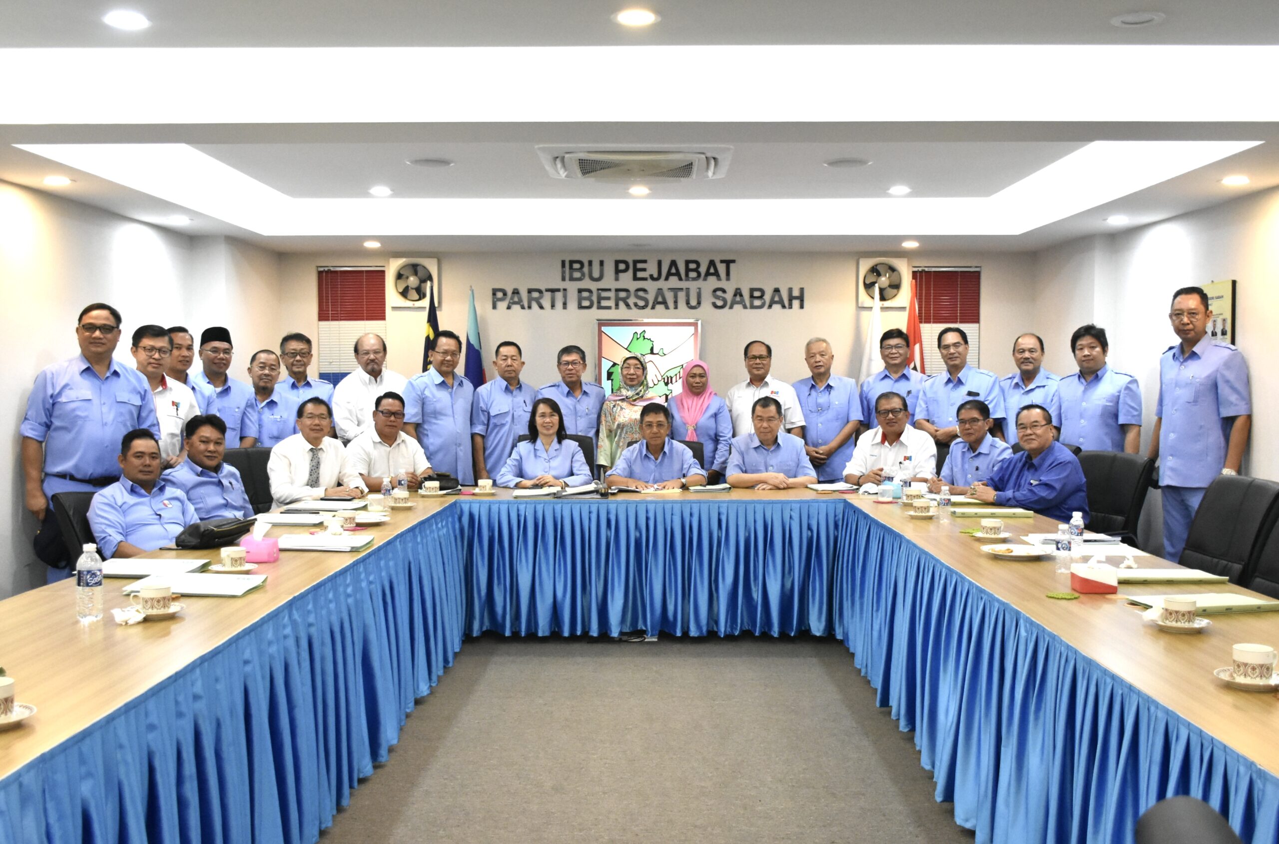 PBS, STAR mula kerjasama dengan anjuran bersama rumah terbuka Krismas