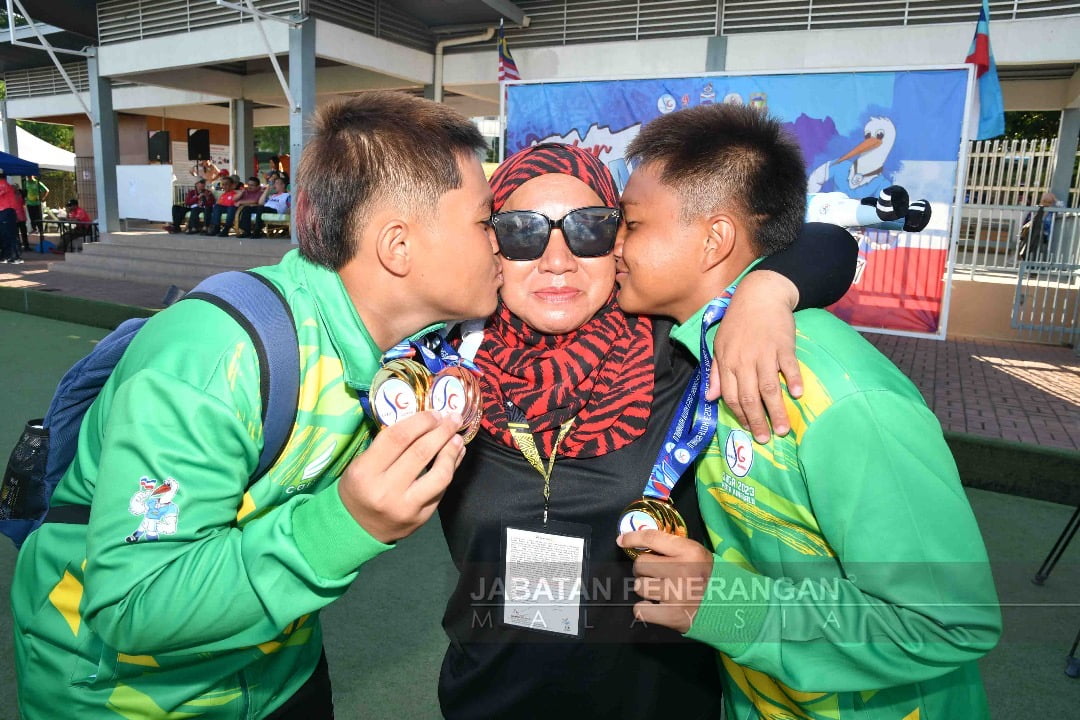 SAGA X: Keningau rangkul 3 emas boling padang