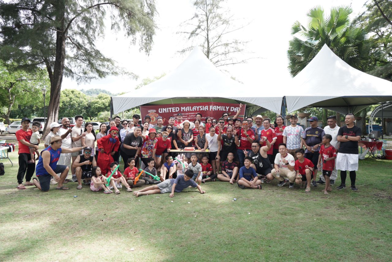 Manchester United supporters’ club holds family day