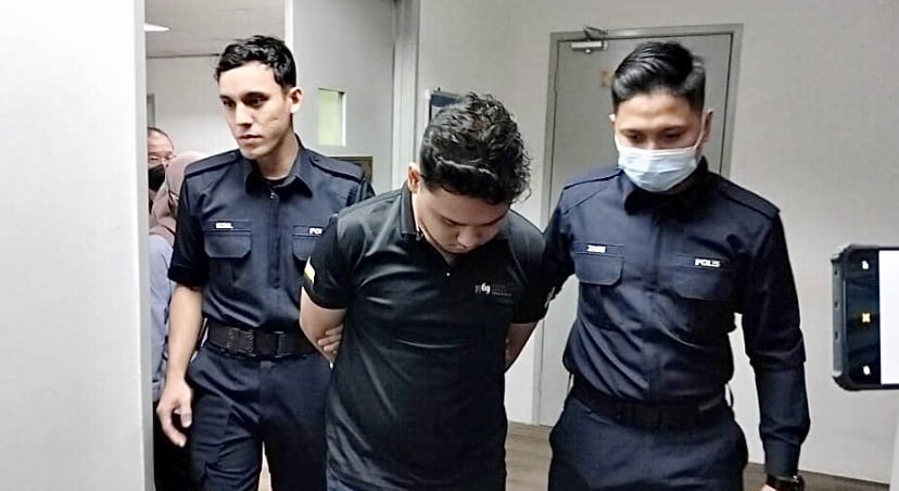 Pembantu kedai cabul pelancong, miliki video lucah didenda RM7,000