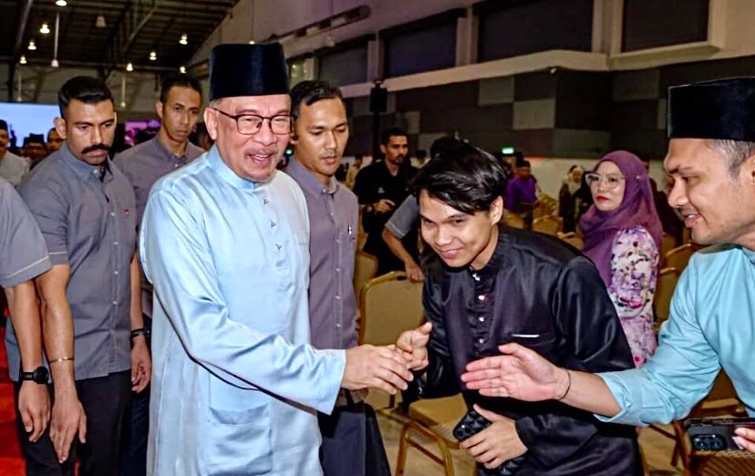 Kabinet tidak pernah bincang kurangkan hukuman Najib