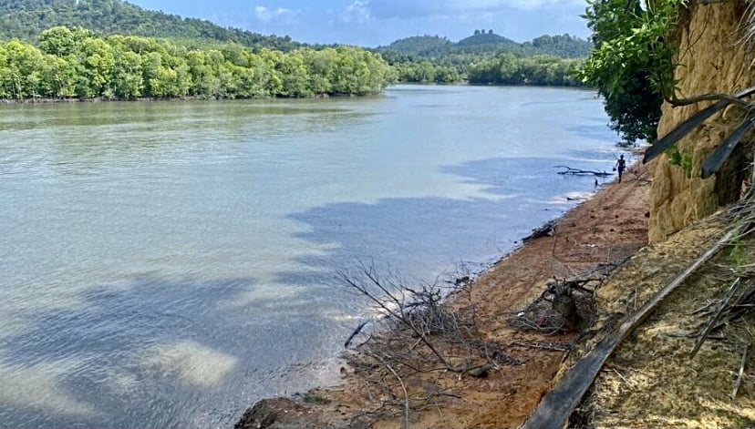 Tiga remaja dikhuatiri lemas ketika mandi, memancing di sungai