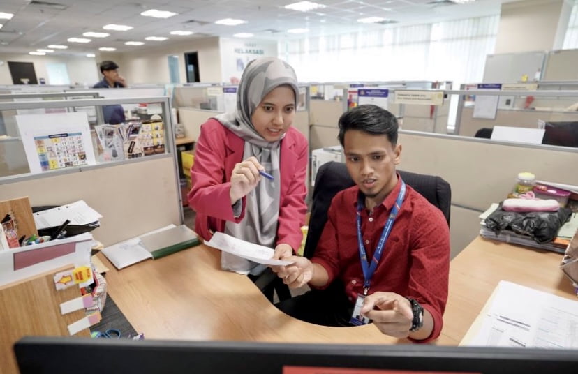 Struktur baharu gaji penjawat awam diumum dalam Belanjawan 2025
