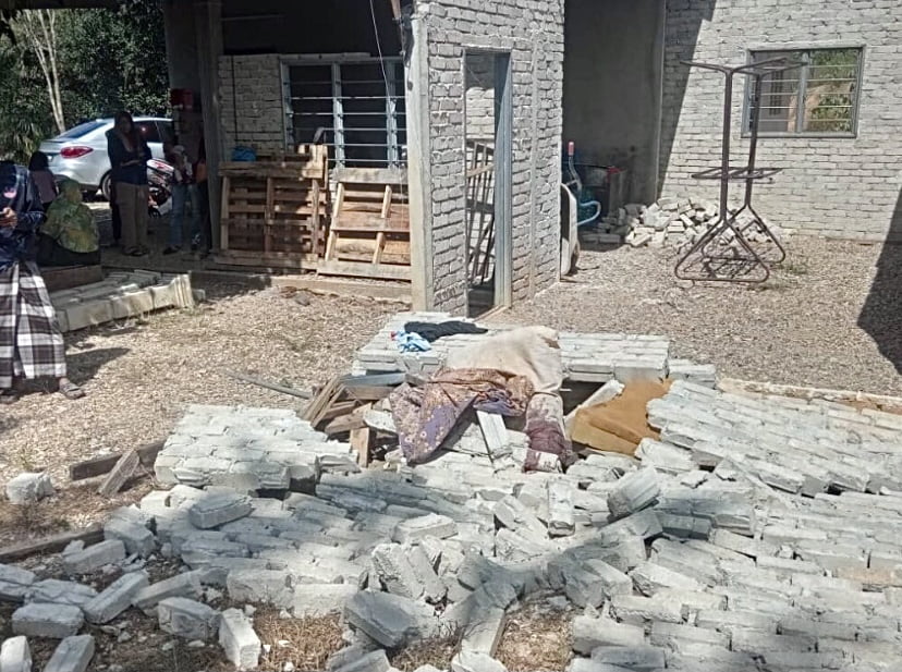 Budak lelaki maut, adik cedera dihempap dinding runtuh