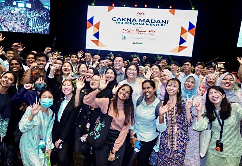 Pelajar JPA luar negara boleh mohon tangguh pulang berkhidmat