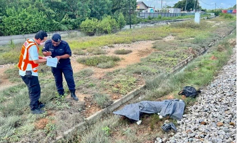 Lelaki tidak berbaju maut digilis kereta api