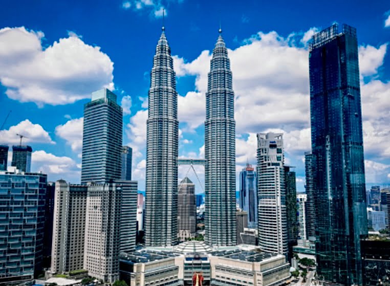 IMF naikkan unjuran KDNK Malaysia kepada 4.4% tahun ini