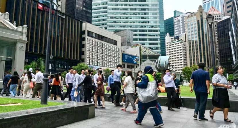 Singapura naikkan gaji minimum pekerja asing