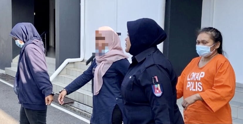 Kakak Bella ditahan?