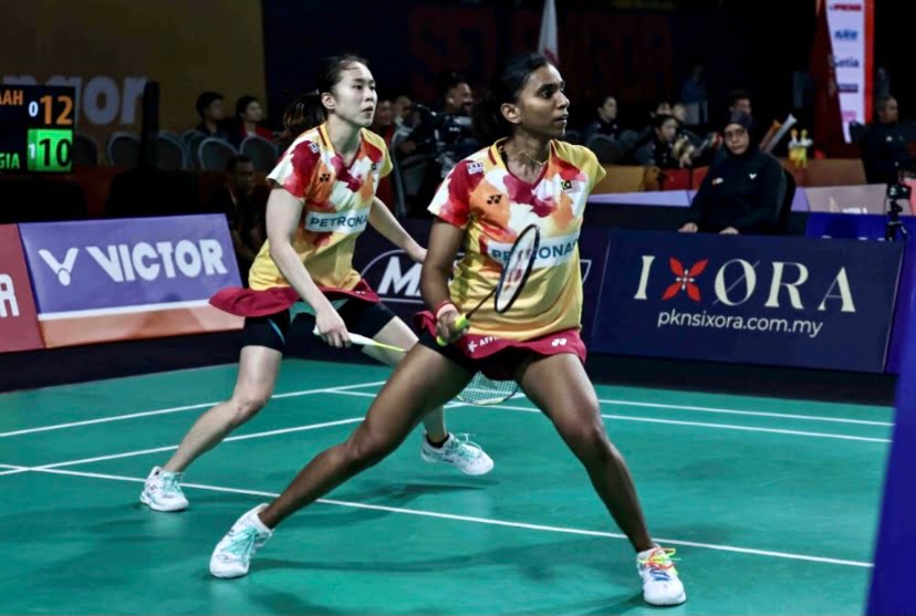 Pearly-Thinaah beraksi garang tundukkan juara dunia
