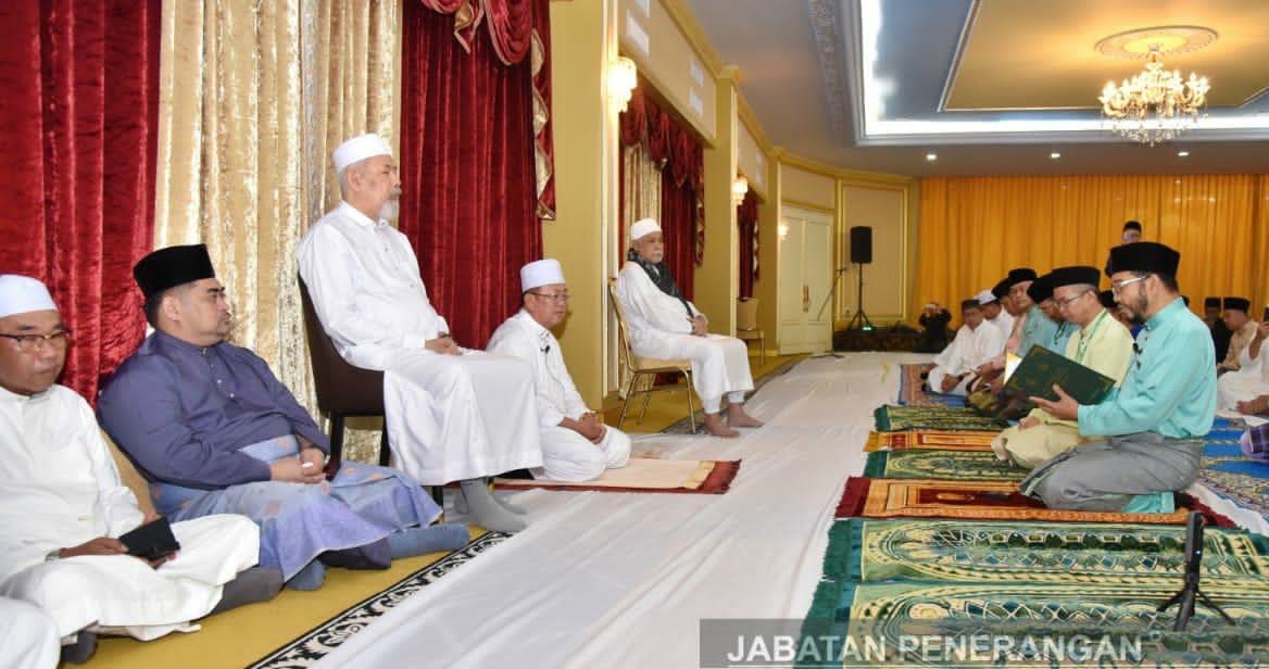 Tun Juhar hadiri Majlis kenduri doa selamat sambut Ramadan