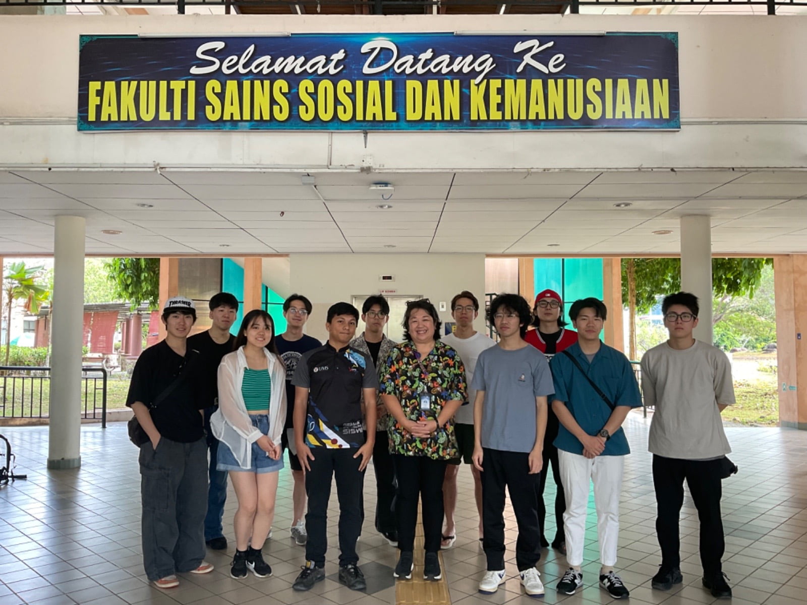 Hosei University students explore the cultural tapestry of UMS