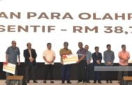 Kerajaan Negeri serah RM573 ribu insentif kemenangan
