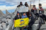 Cuaca sejuk dan berangin tidak halang sekumpulan pendaki tawan Gunung Kinabalu