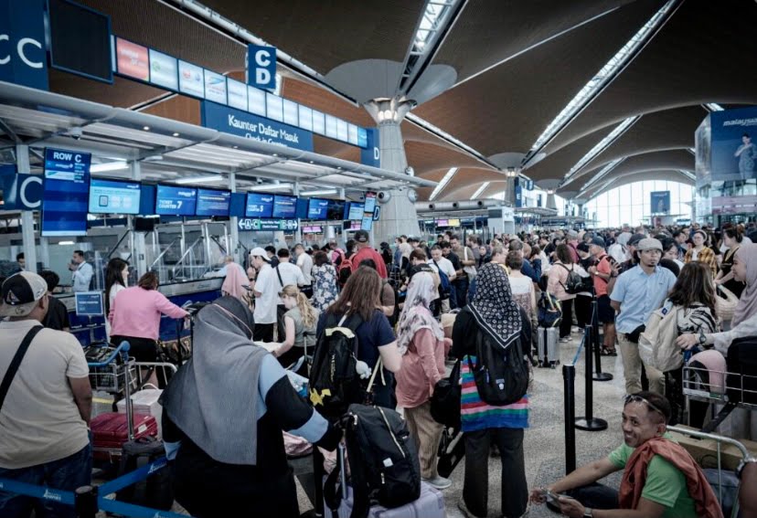 KLIA Terminal 2 sesak, 2,000 penumpang terkandas ke Sabah, Sarawak