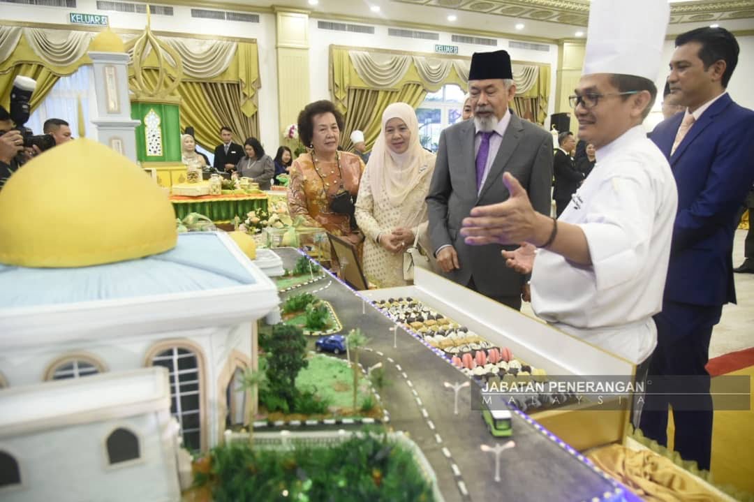 Hotel terkemuka sumbang 13 kek sempena Aidilfitri