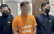 Menyamar pegawai kerajaan minta suapan untuk ubah laporan kimia