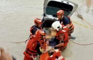 Pemandu wanita maut kereta terjunam ke dalam tali air