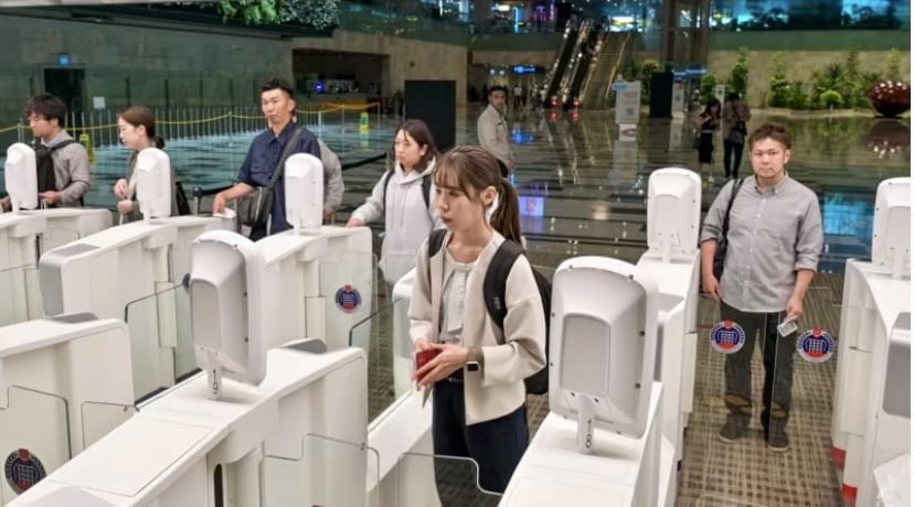 Semua warga asing boleh guna lorong automatik di Lapangan Terbang Changi