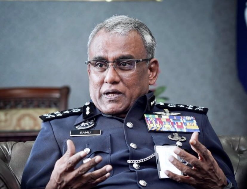 Kerani bank sempat pindahkan wang ke 11 akaun 