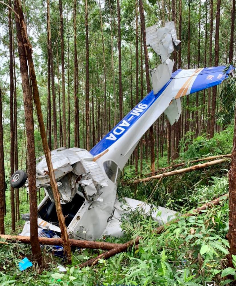 Dua cedera pesawat ringan terhempas di Felda Gunung Besout