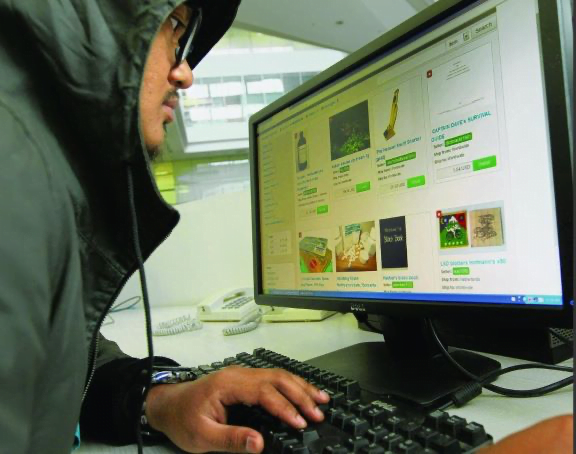 Kementerian Komunikasi tidak keluar arahan peraturan baharu teks, panggilan WhatsApp