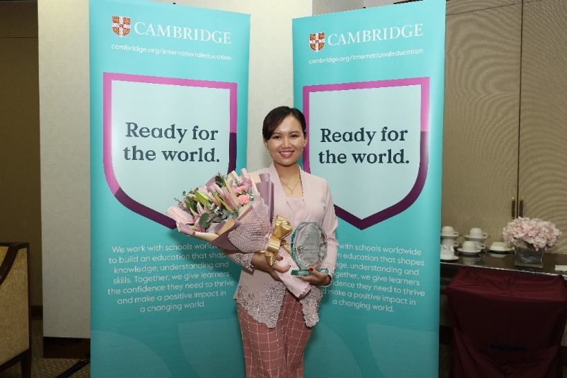 Sydney Engelbert menang Anugerah Guru Berdedikasi Cambridge 2024
