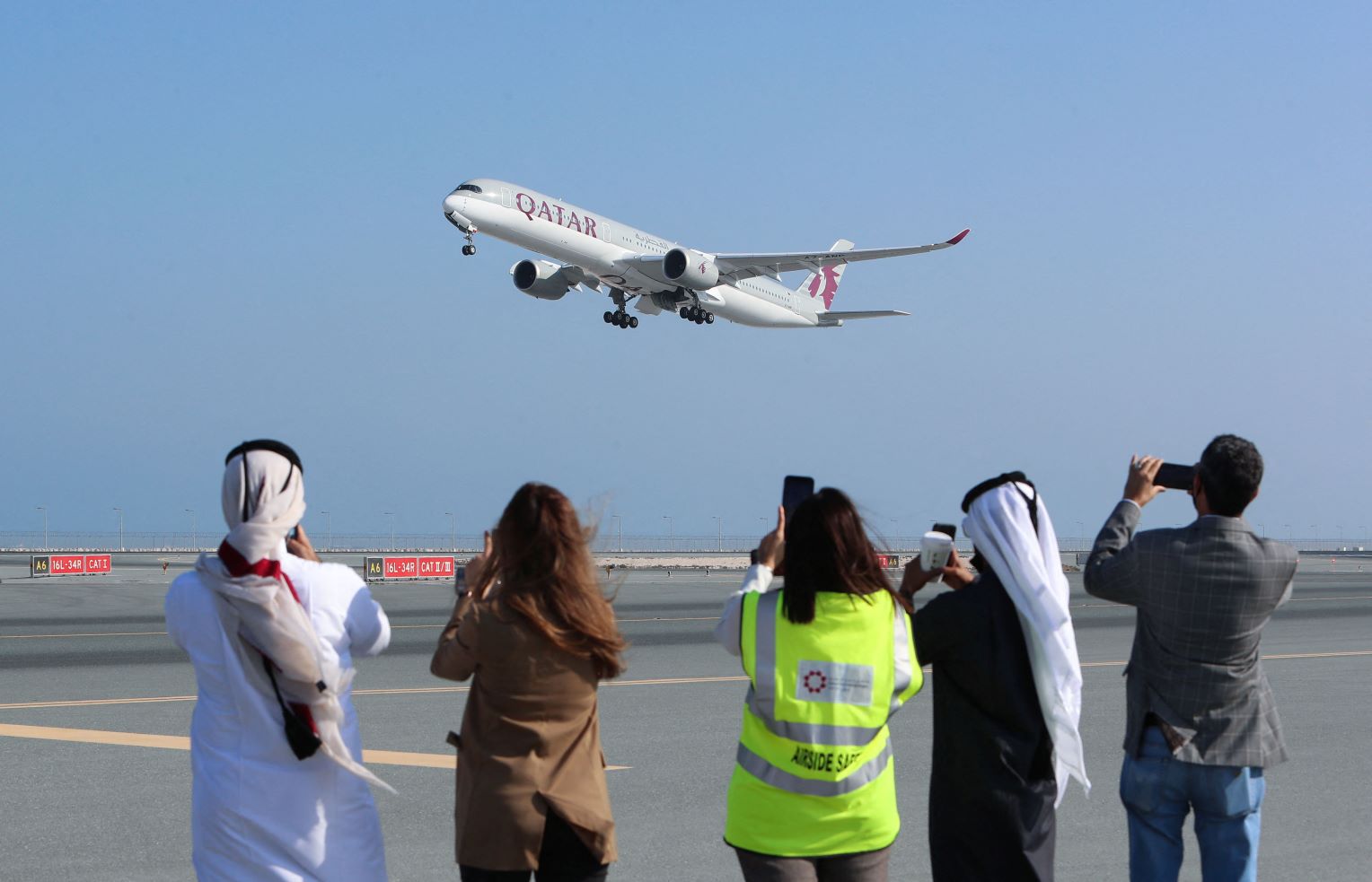 Qatar Airways alami gelora udara, lapan mangsa cedera dibawa ke hospital