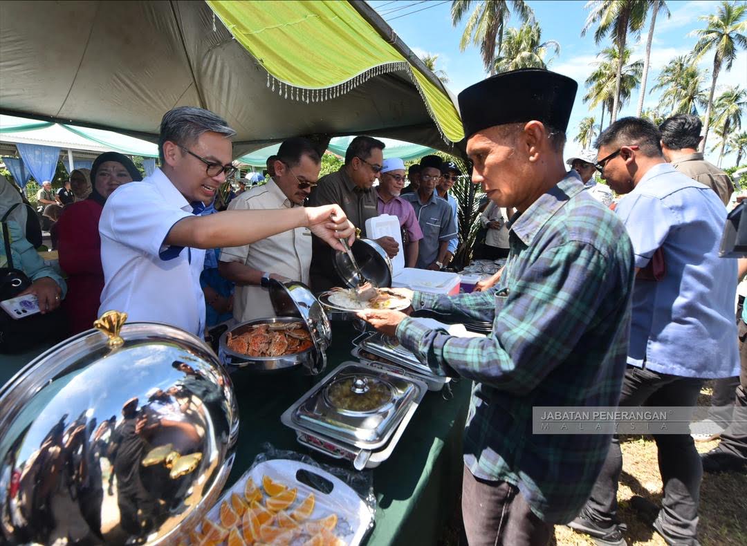 Fahmi santuni masyarakat Pulau Bum Bum dalam Jiwa Madani