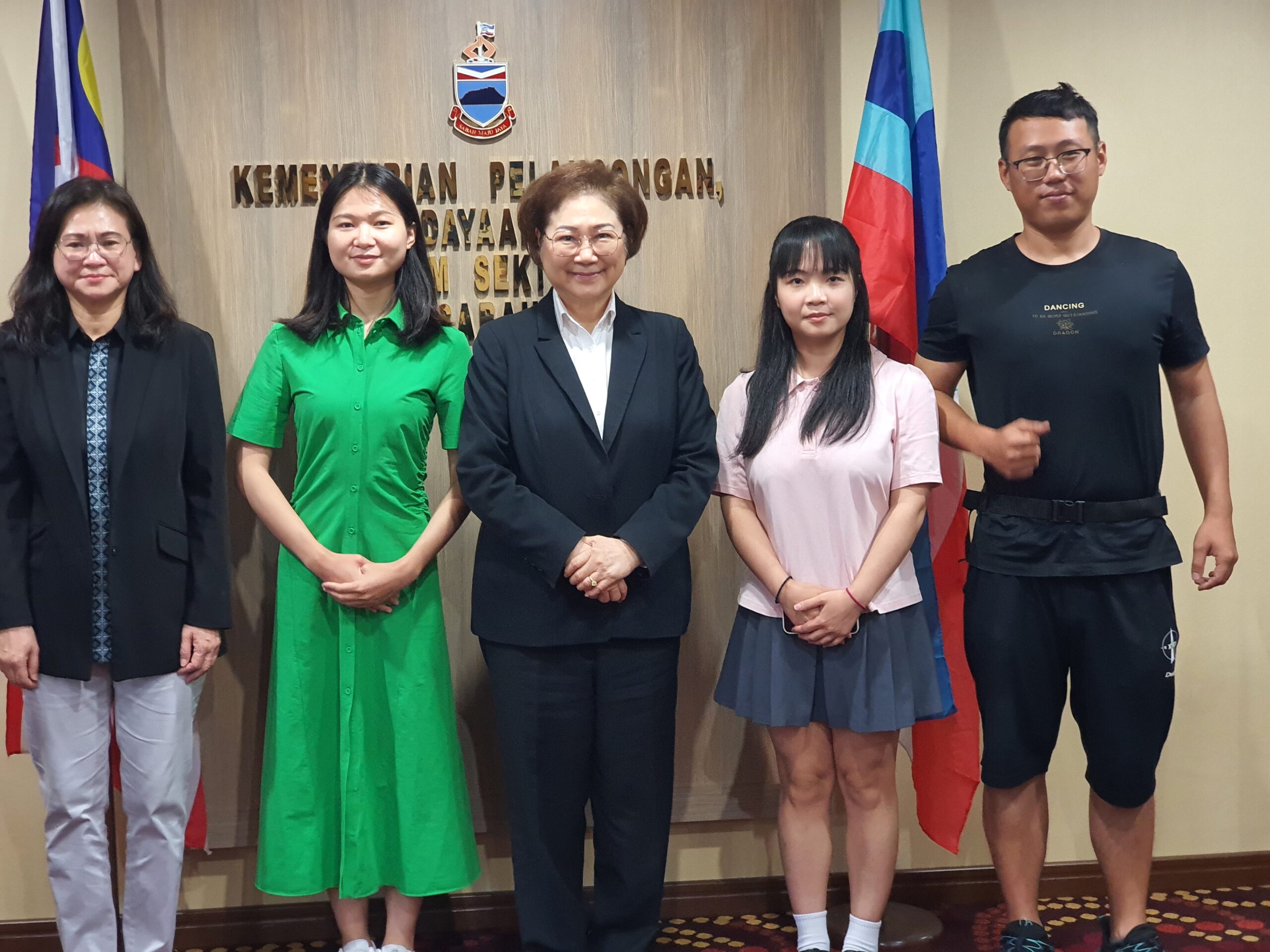 Xiamen Star TV China calls on Liew