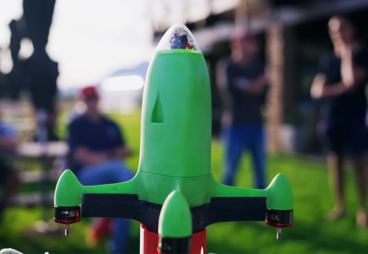 Dua beranak cipta dron terpantas di dunia