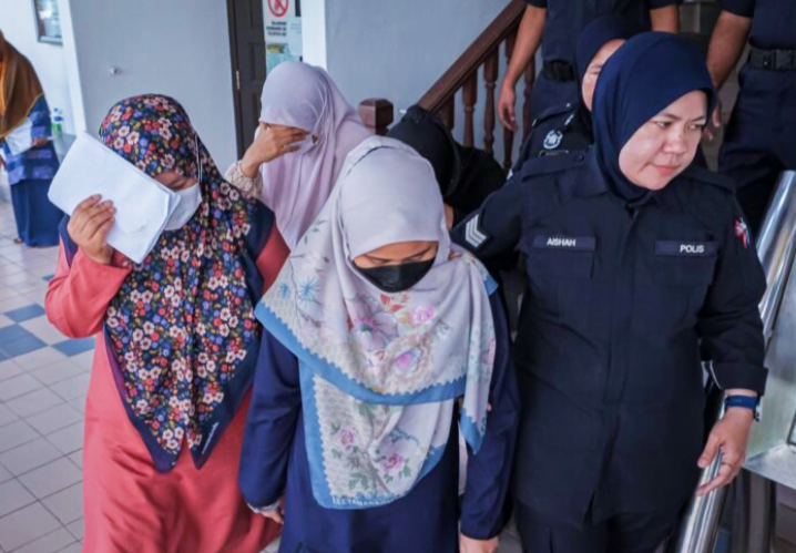 Tiga guru, seorang pembantu tadika didakwa abai dua kanak-kanak
