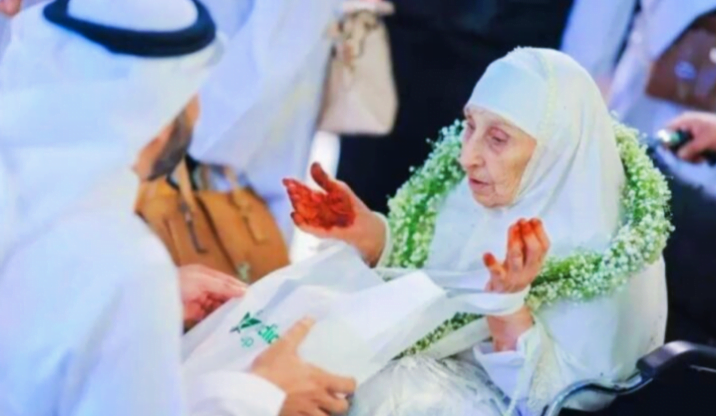 Jemaah haji tertua berusia 130 tahun dari Algeria